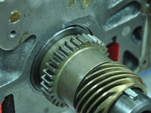 8-Drive gear valve train